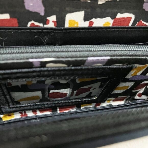 Vera Bradley Painted Feathers Retired Pattern Zip Around Wallet NWOT - Picture 13 of 13